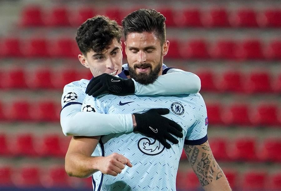 Giroud y Havertz celebran gol de la victoria