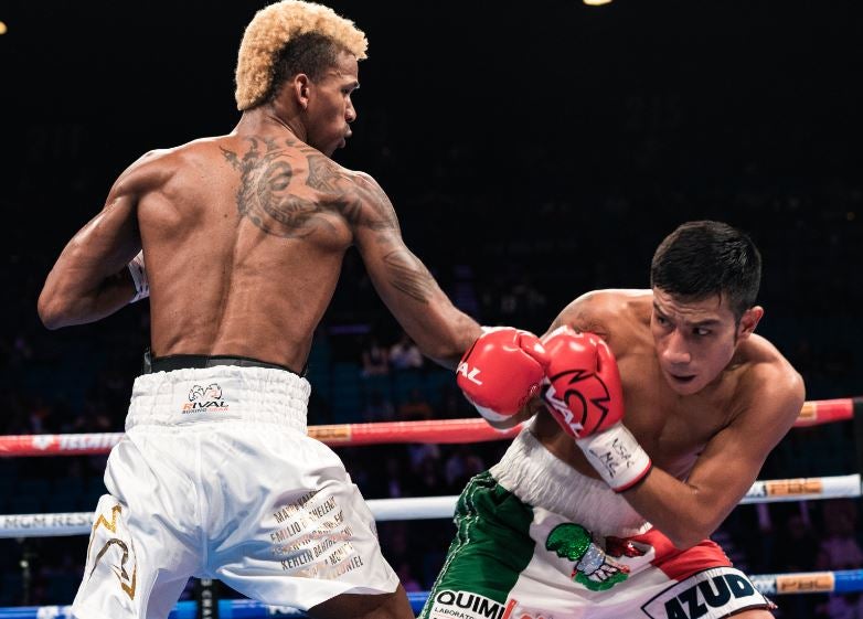 'Zurdito' esquiva un impacto de Barthelemy