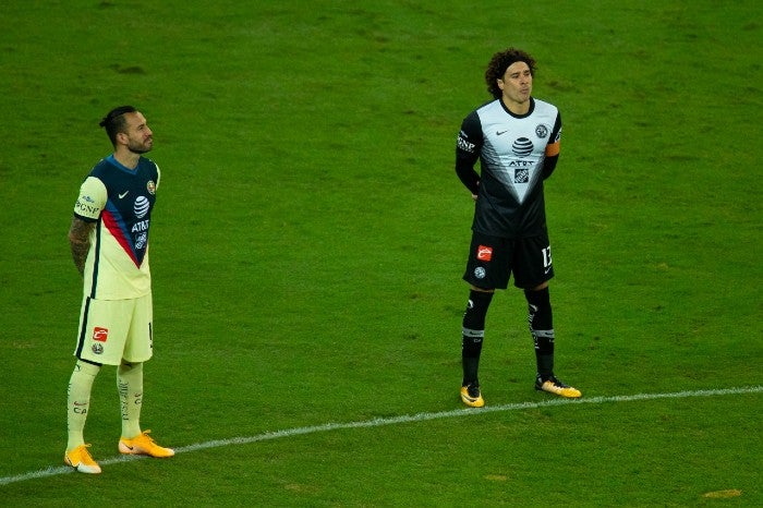 Jugadores de América durante el homenaje