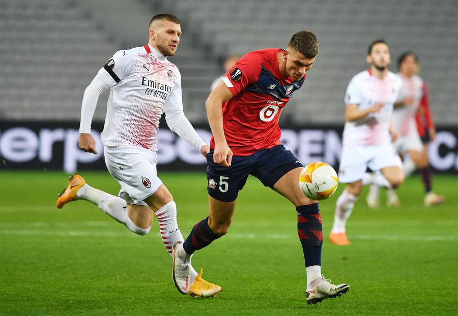 Ante Rebic en acción ante Lille