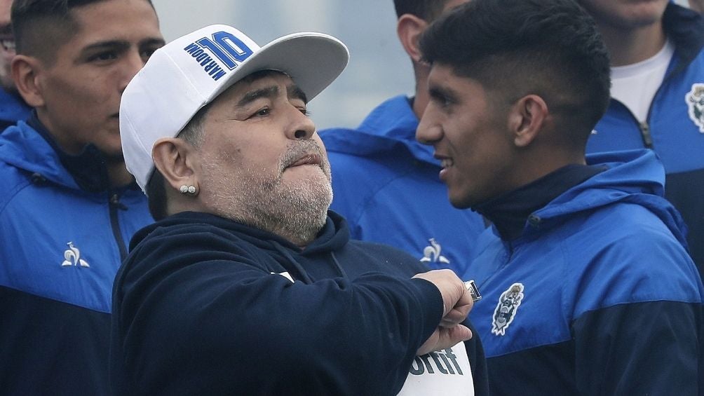 Diego Maradona como técnico de Gimnasia y Esgrima 