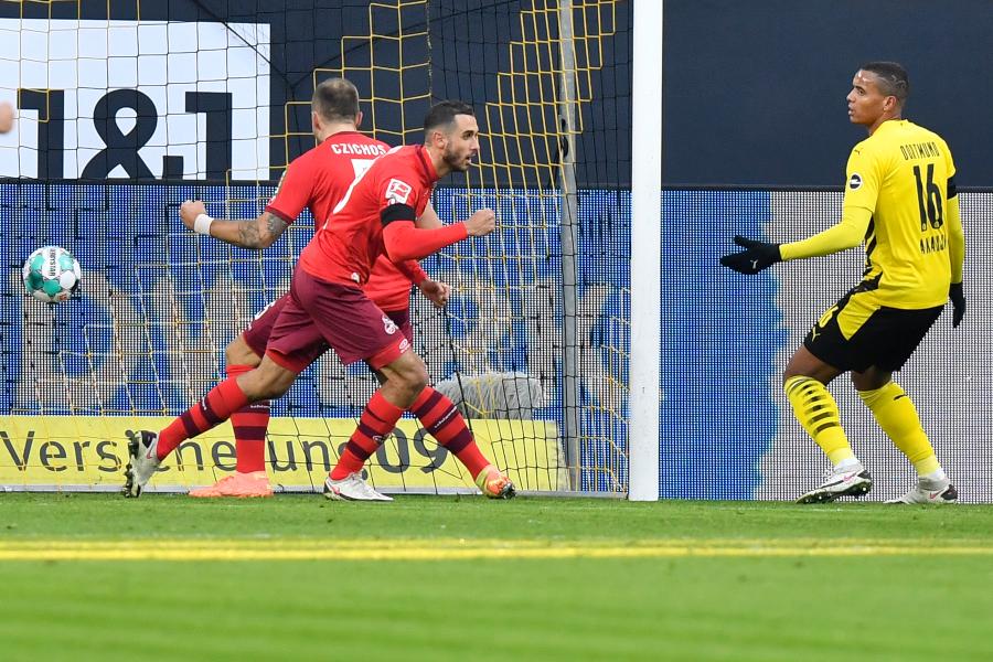 Ellyes Skhiri luego de marcar el primer gol a favor de Colonia