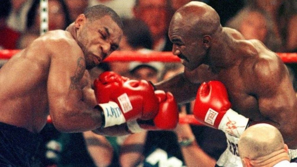 Tyson vs Holyfield en una pelea 