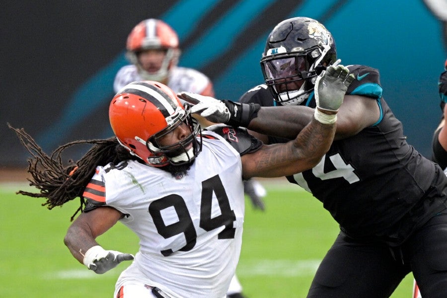 Browns venció 27-25 a Jaguars