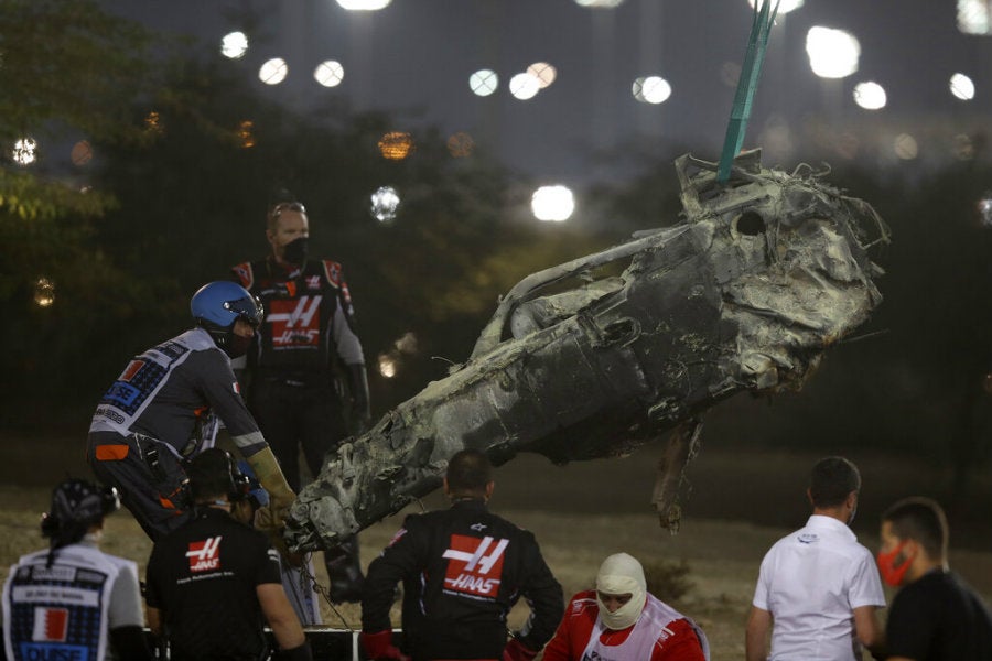 Los restos incendiados del auto de Grosjean