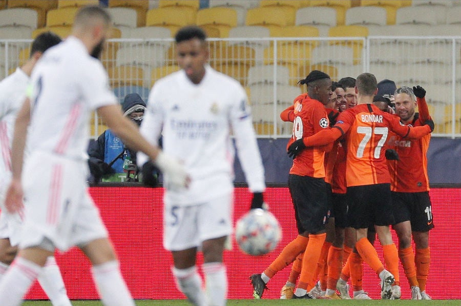 Jugadores del conjunto ucraniano celebran gol