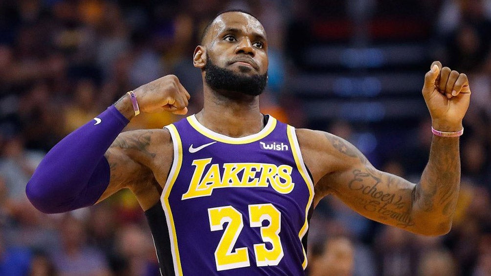 LeBron James durante un compromiso con Los Angeles Lakers