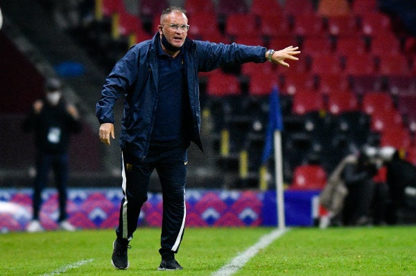 Andrés Lillini, técnico de Pumas, ante Cruz Azul