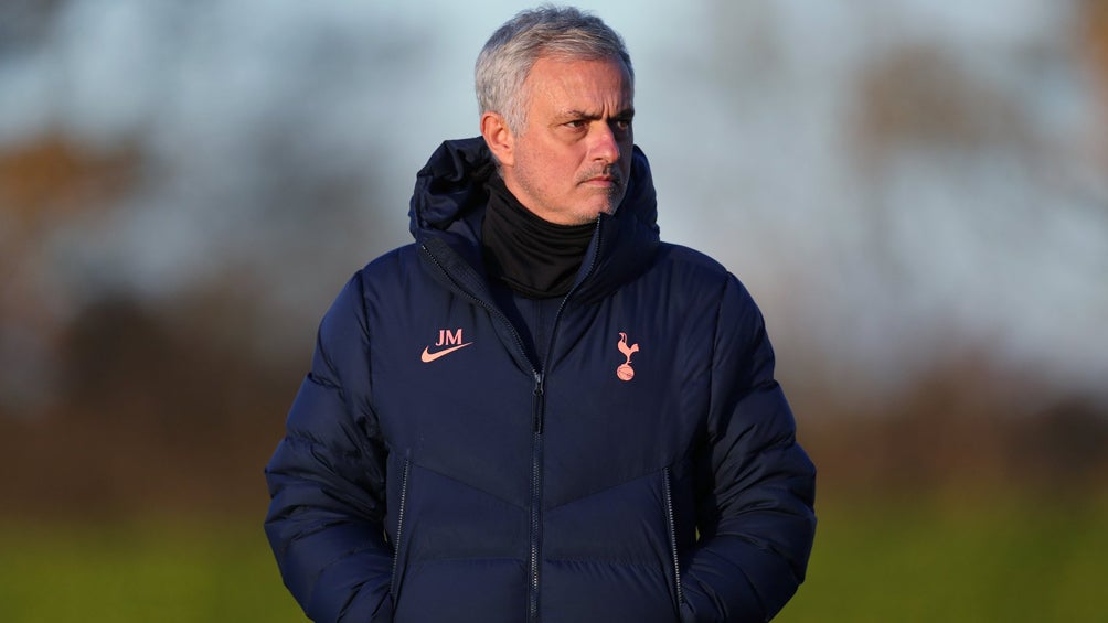 José Mourinho durante un entrenamiento del Tottenham 