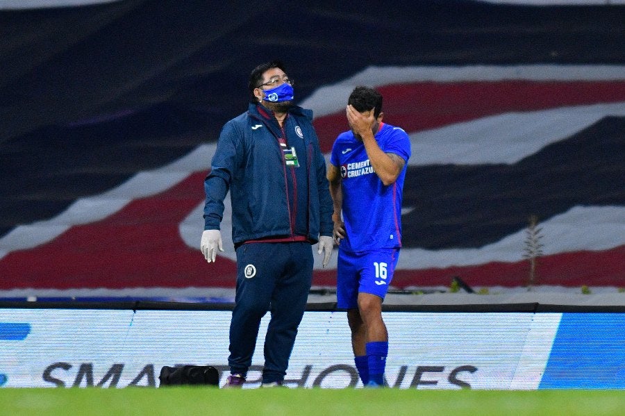 Adrián Aldrete tras lesión en partido vs Pumas