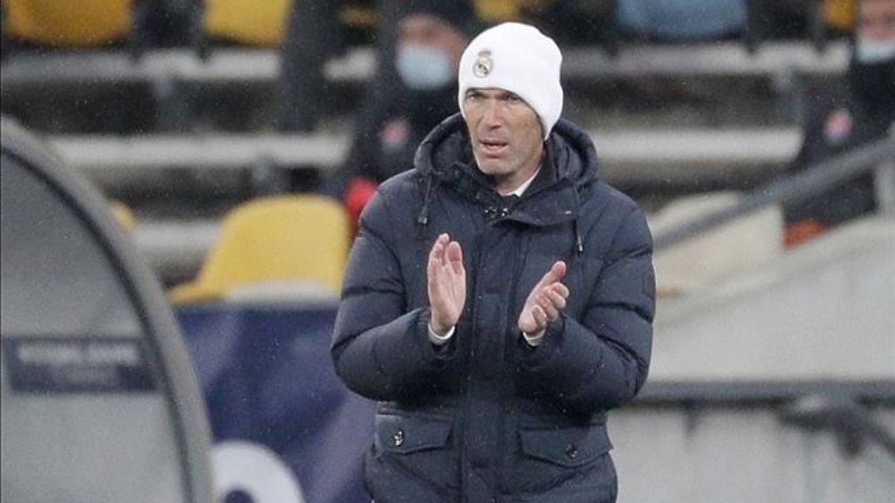 Zidane en un partido con el Real Madrid 