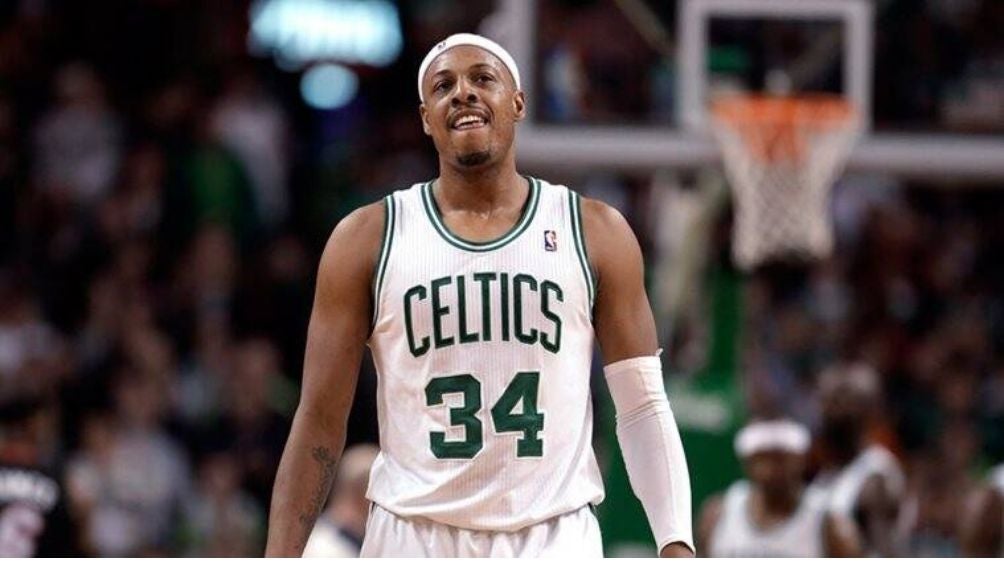 Paul Pierce en un partido con Boston