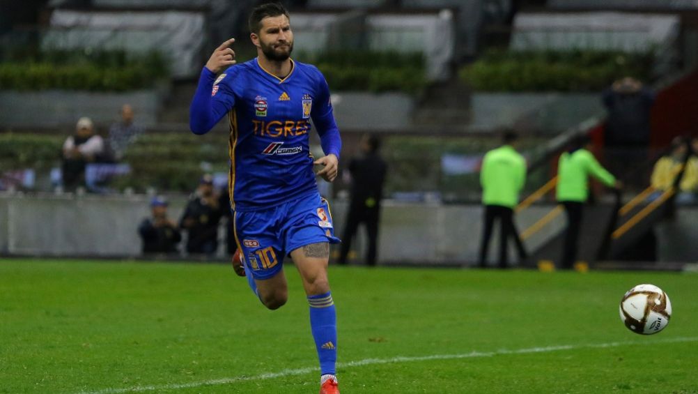 André-Pierre Gignac celebrando un gol conseguido