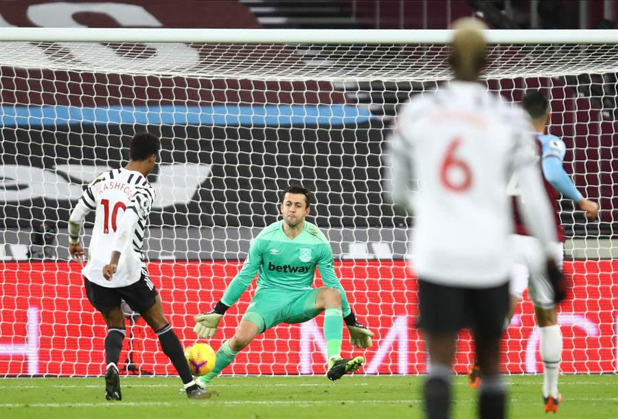 Marcus Rashford al anotar su gol ante el West Ham