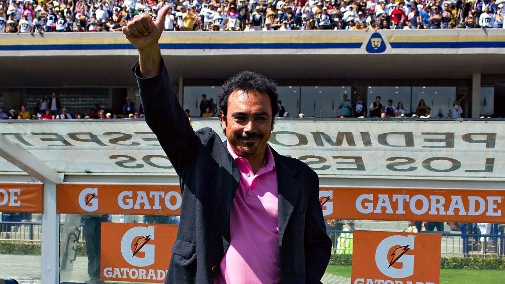 Hugo Sánchez en el estadio de C.U. 