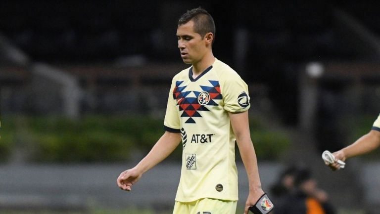 Paul Aguilar en un partido con América