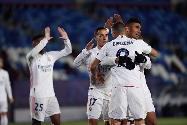 Los jugadores de Real Madrid festejan un gol