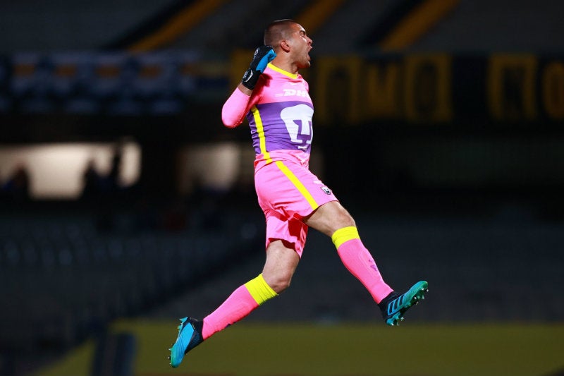  Julio González en partido de Pumas