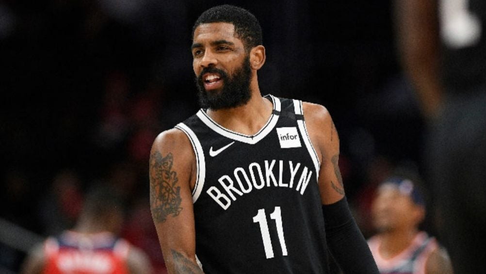 Kyrie Irving en un partido con los Nets