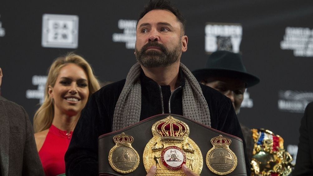 Óscar de la Hoya durante un evento 