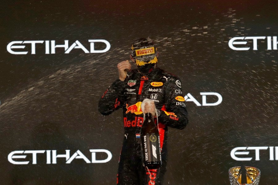 Max Verstappen celebrando la victoria