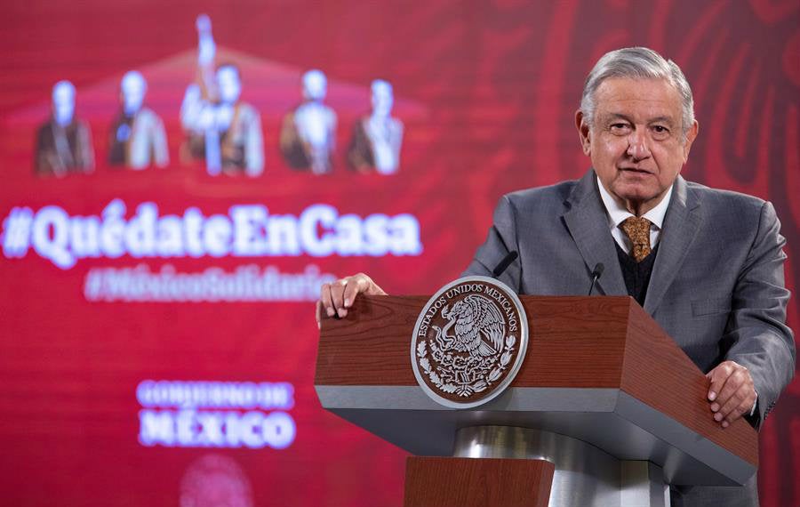 Andrés Manuel López Obrador en conferencia