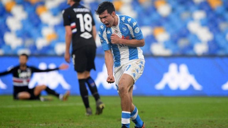 Chucky Lozano jugando con Napoli