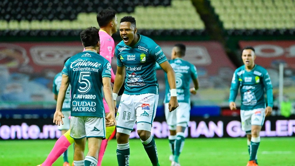 Yairo Moreno celebrando el segundo gol ante Pumas