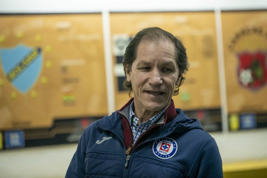 Jaime Ordiales llegando a partido de Cruz Azul