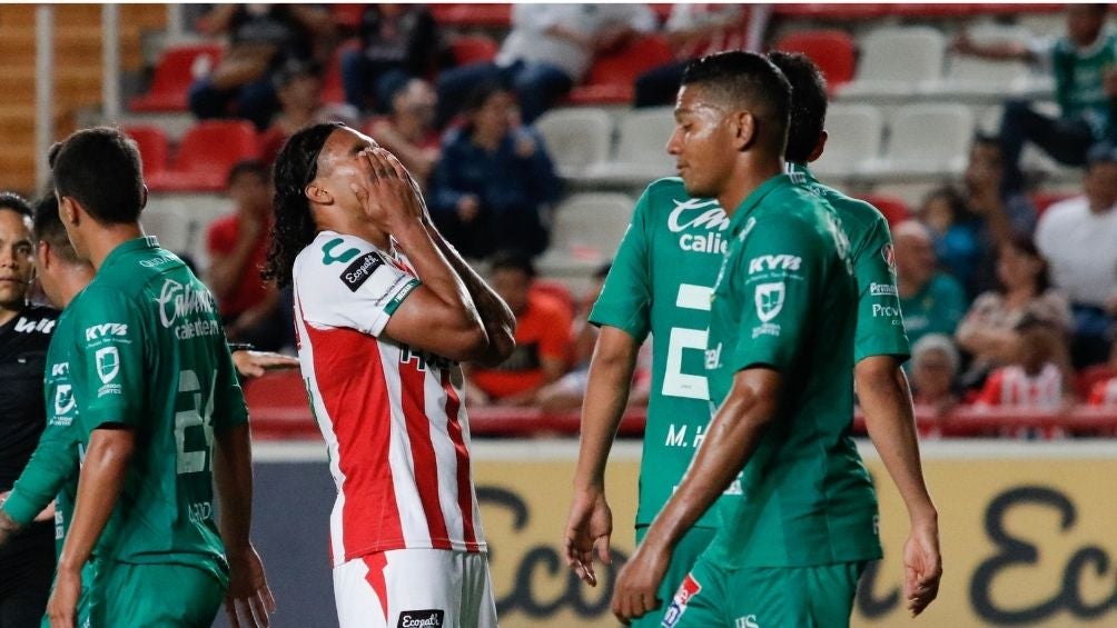 Gullit Peña en su paso con Necaxa