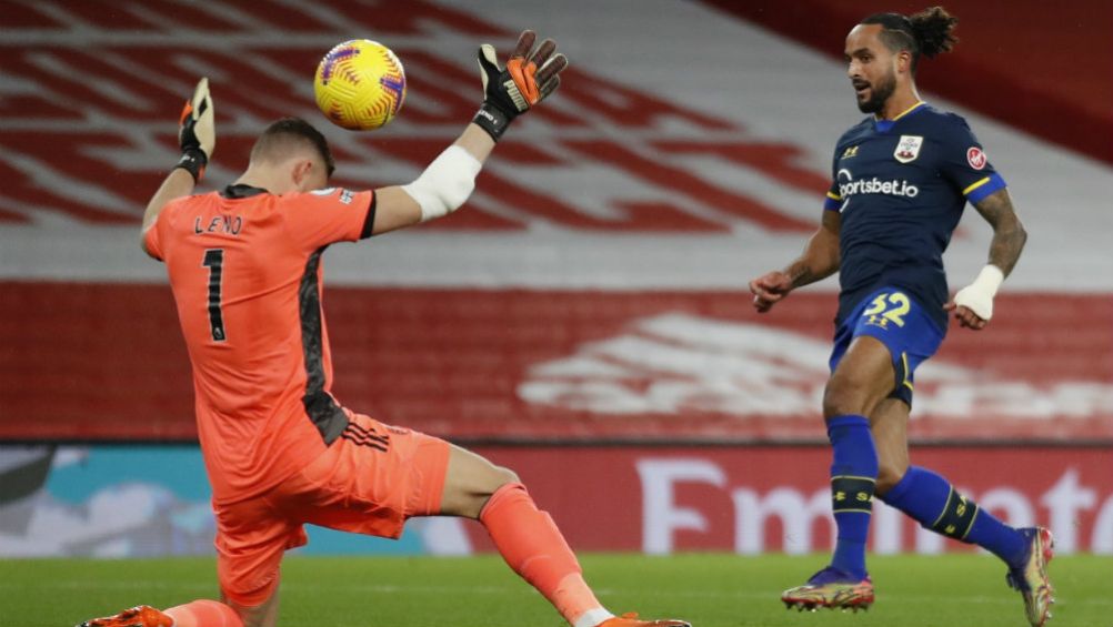 Walcott definiendo ante Leno