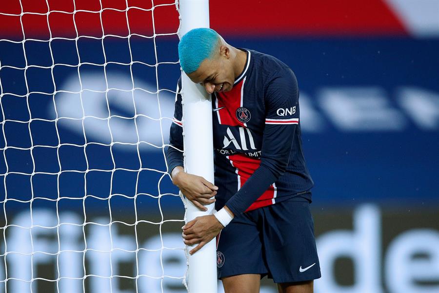 Kylian Mbappe, durante el juego ante Lorient