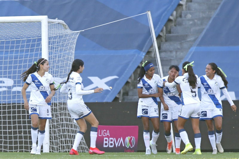 Puebla en celebración de gol