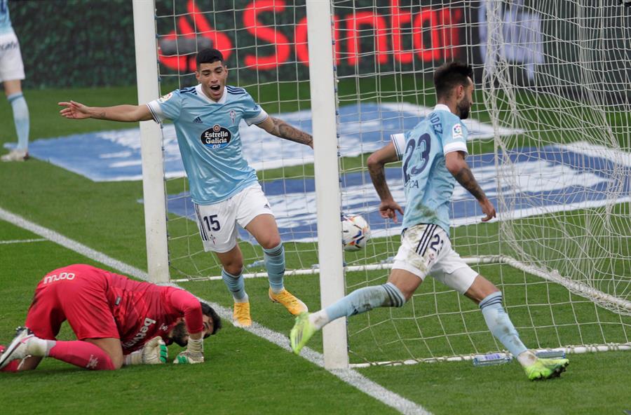 Brais Méndez celebrando su anotación ante Alavés