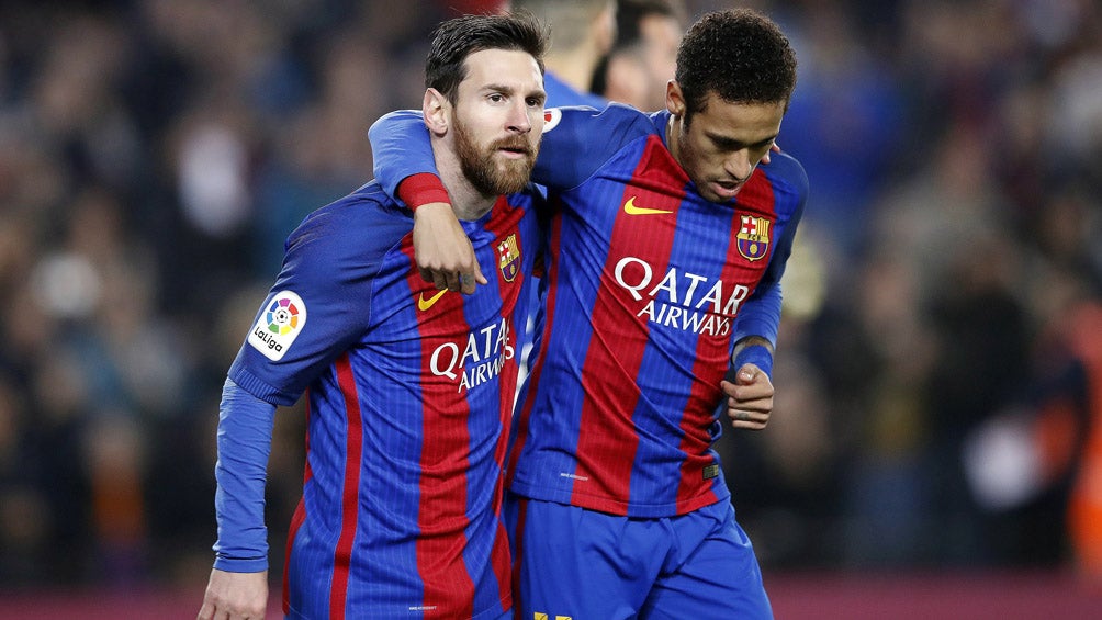 Messi y Neymar durante un duelo con el Barcelona 