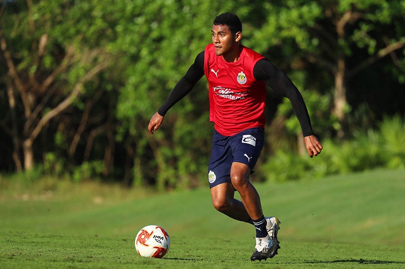 Gilberto Sepúlveda durante un entrenamiento con Chivas 