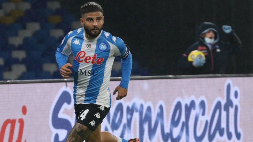 Lorenzo Insigne en festejo con el Napoli