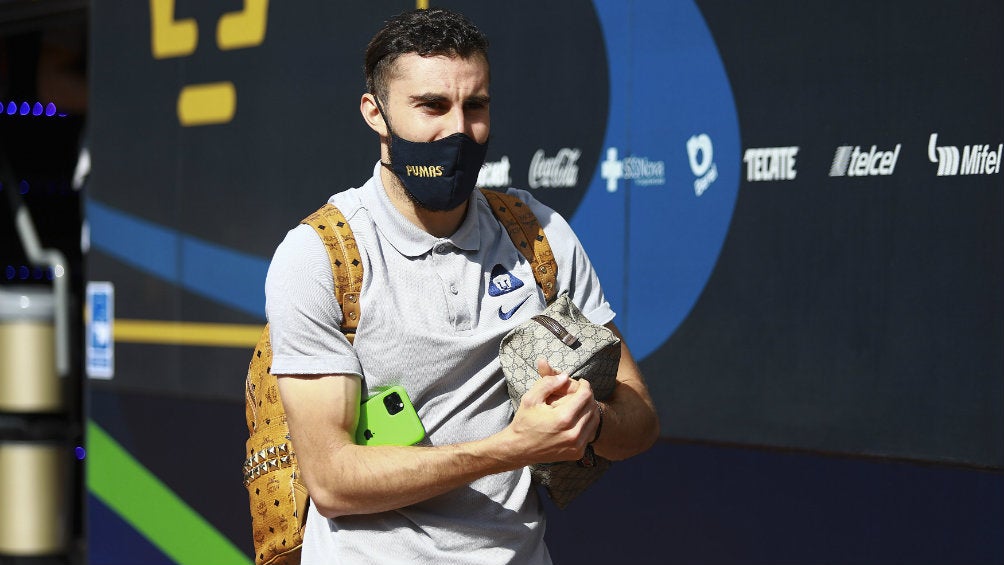 Alejandro Mayorga en partido con Pumas