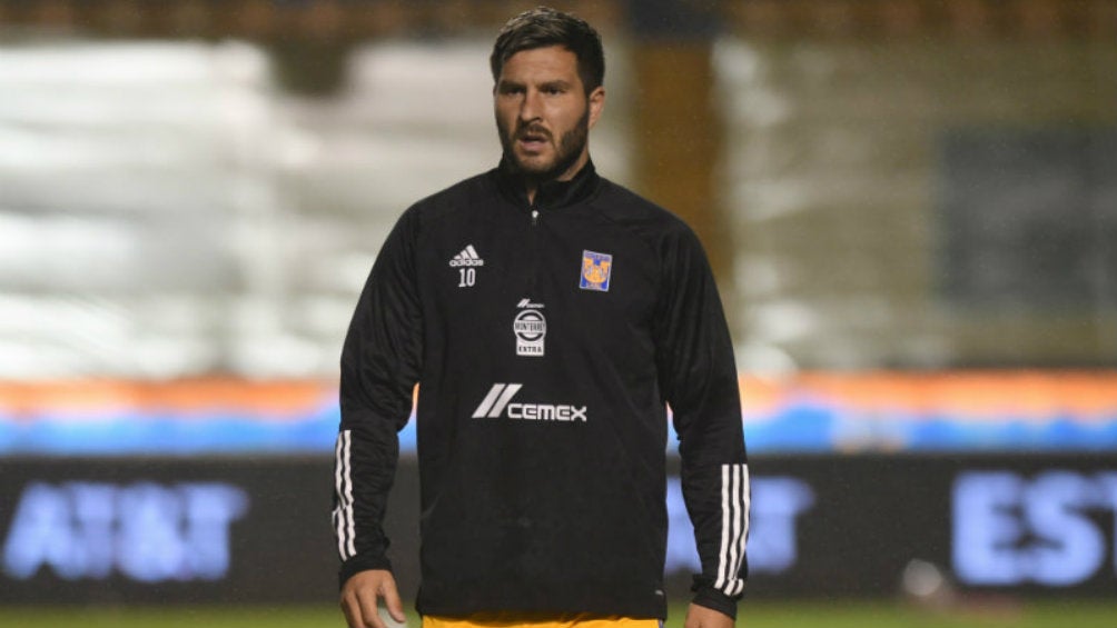 Gignac en entrenamiento