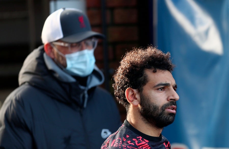 Mohamed Salah y Jürgen Klopp previo a un partido del Liverpool