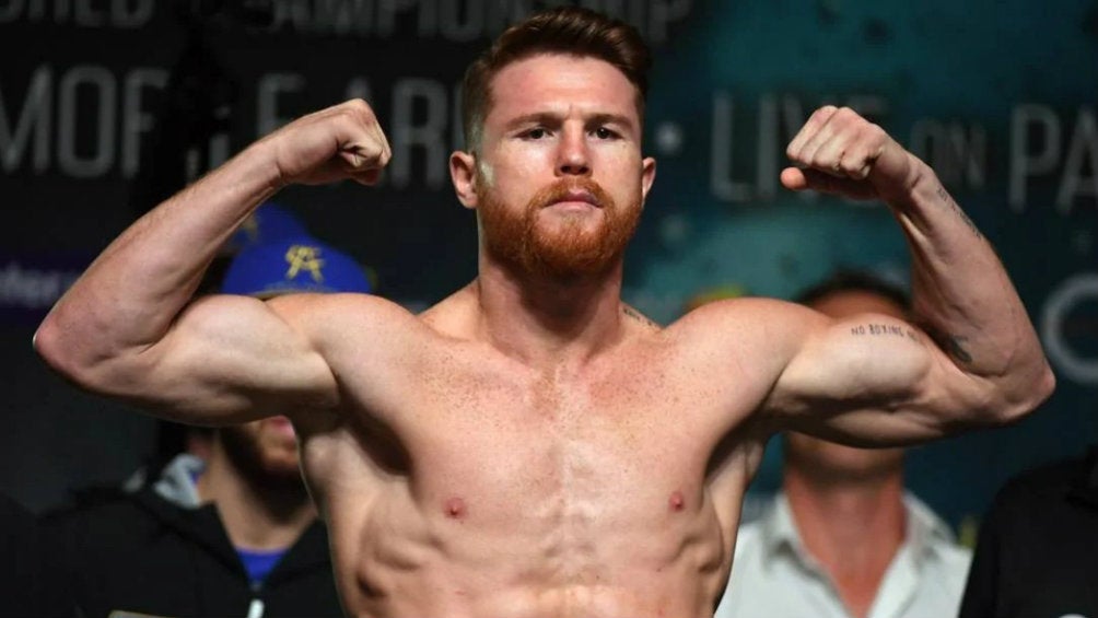 Canelo Álvarez en presentación 