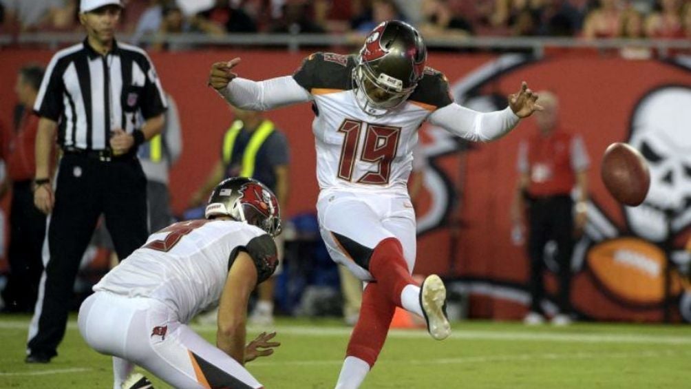 Roberto Aguayo en un partido con Tampa Bay 