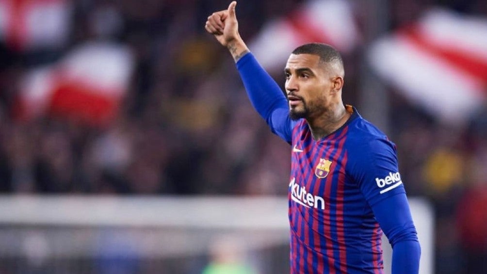 Kevin-Prince Boateng durante un partido con Barcelona