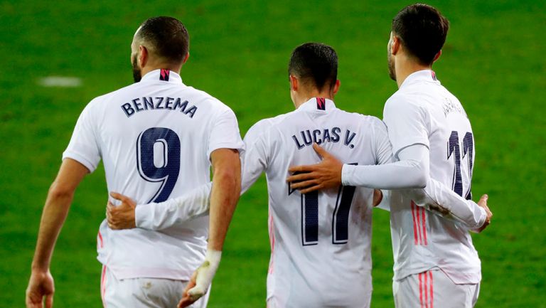 Los jugadores merengues celebrando un gol 