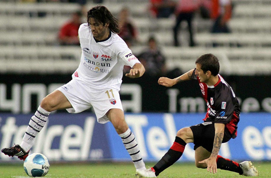 Santiago en juego con el Atlante ante Atlas