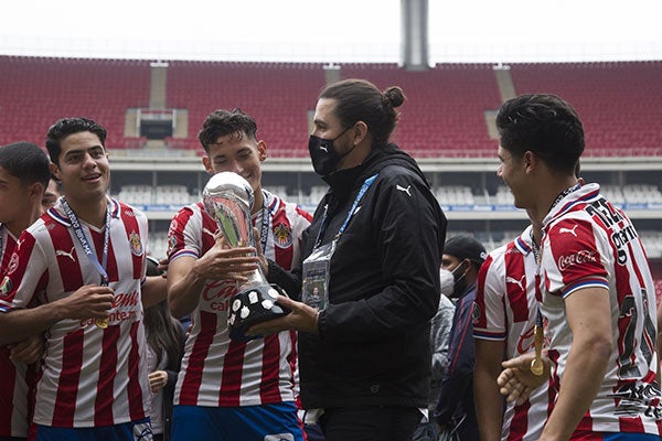 El dueño de Chivas tras el título de la Sub 20