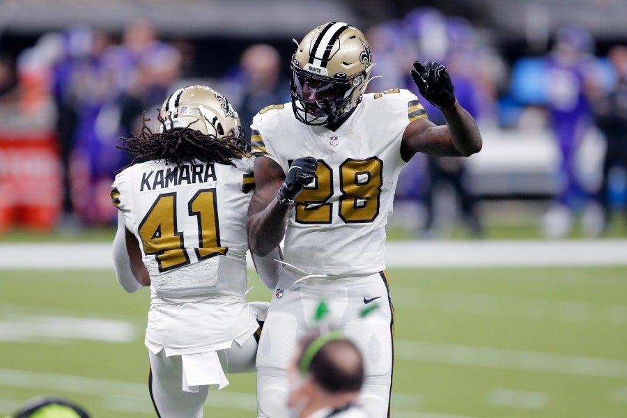 Alvin Kamara y Latavius Murray festejando