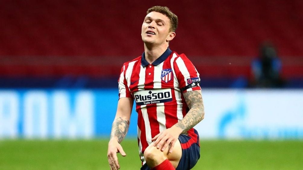 Kieran Trippier en un partido con el Atlético 