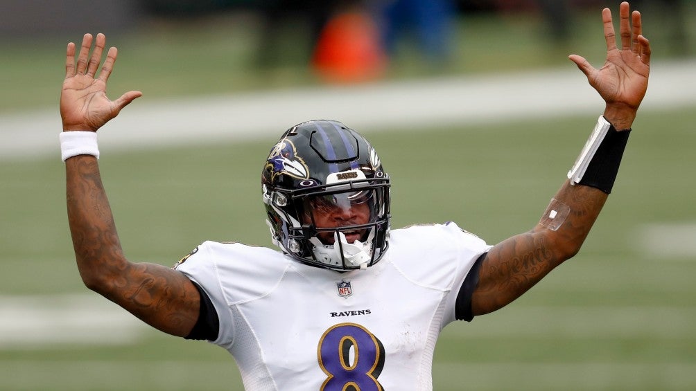 Lamar Jackson festeja un touchdown