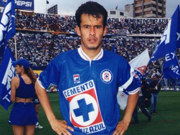 Juan Reynoso, en su época como futbolista de Cruz Azul